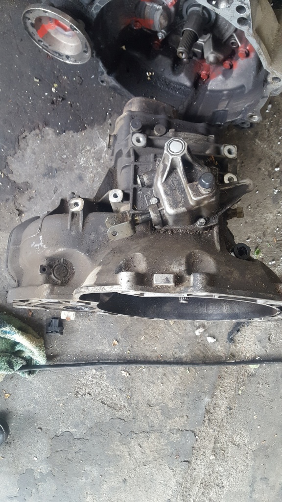 Cutie Viteze Opel, Corsa motor 1.0i