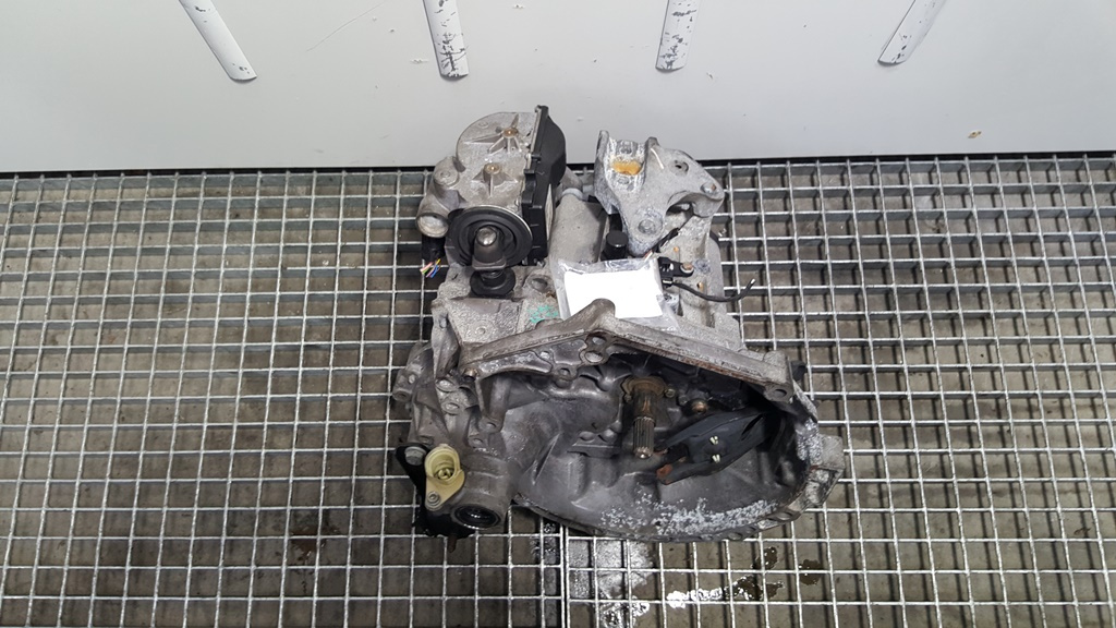 Cutie viteze semiautomata, Peugeot 307, 1.6 benz, NFU, 20CP64 (id:382674)