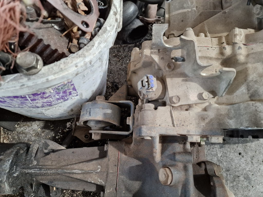 Cutie Viteze Toyota Rav 4 2.0 Benzina 1AZ-FE