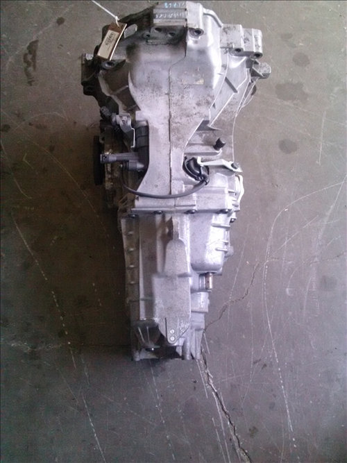 Cutie viteze VOLKSWAGEN PASSAT B5.5 1.6ALZ