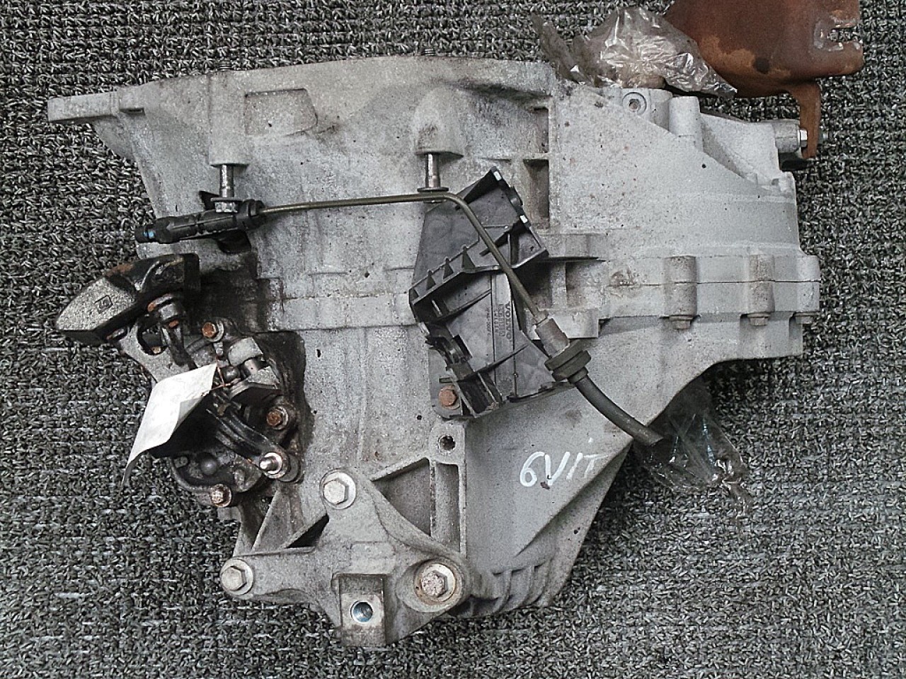 CUTIE VITEZE VOLVO V50 2.0 D - (2004 2010)