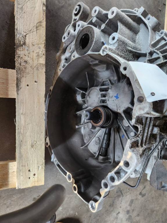 Cutie viteze Volvo v60 2.0 B4204T38 , cod 1285377 / 36010298 / GU1R7002HEB