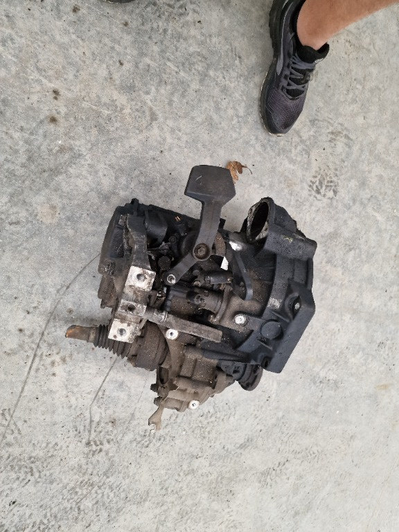 Cutie Viteze Vw Golf 5 , Passat B6, Octavia 2, Fabia 2, Caddy 1.9 tdi 5+1 Vit. JCR