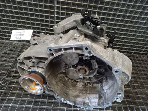 CUTIE VITEZE VW GOLF VI 2.0 TDI - (2008 2012)