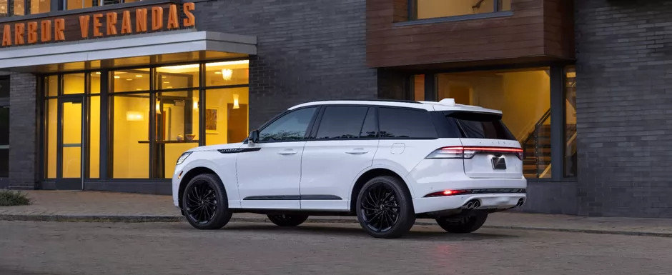 Daca nu vrei s-auzi de BMW X5, asta-i masina ta. Are motor de 400 de cai, scaune cu masaj si instalatie audio cu 28 de boxe. Compania producatoare a oferit acum primele informatii si detalii oficiale despre lista de preturi Daca nu vrei s-auzi de BMW X5, asta-i masina ta. Are motor de 400 de cai, scaune cu masaj si instalatie audio cu 28 de boxe. Compania producatoare a oferit acum primele informatii si detalii oficiale despre lista de preturi