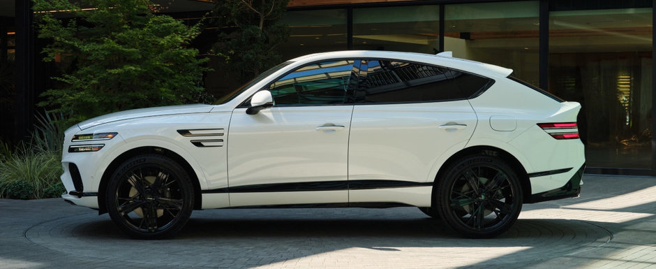 Daca nu vrei s-auzi de BMW X6, asta-i masina ta. Are motor de 409 CP, scaune fata cu masaj si boxe de la Bang & Olufsen. Galerie foto completa Daca nu vrei s-auzi de BMW X6, asta-i masina ta. Are motor de 409 CP, scaune fata cu masaj si boxe de la Bang & Olufsen. Galerie foto completa