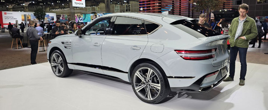 Daca nu vrei s-auzi de BMW X6, asta-i masina ta. Are motor de 409 CP, scaune fata cu masaj si boxe de la Bang & Olufsen. Cum arata in realitate Daca nu vrei s-auzi de BMW X6, asta-i masina ta. Are motor de 409 CP, scaune fata cu masaj si boxe de la Bang & Olufsen. Cum arata in realitate