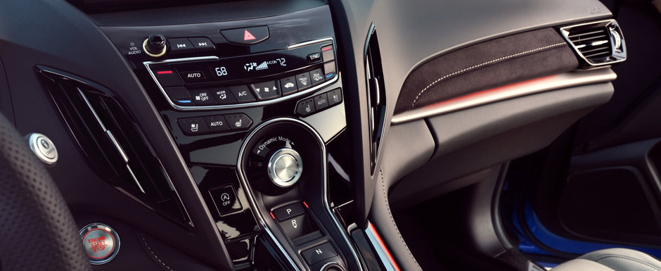 Daca nu vrei s-auzi de nemti, asta-i masina ta. Are motor turbo de 272 de cai sub capota si 16 boxe la interior Daca nu vrei s-auzi de nemti, asta-i masina ta. Are motor turbo de 272 de cai sub capota si 16 boxe la interior