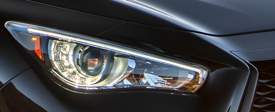 Daca nu vrei s-auzi de nemti, asta-i masina ta. Are motor V6 twin-turbo si caroserie care-si schimba culoarea in functie de lumina Daca nu vrei s-auzi de nemti, asta-i masina ta. Are motor V6 twin-turbo si caroserie care-si schimba culoarea in functie de lumina