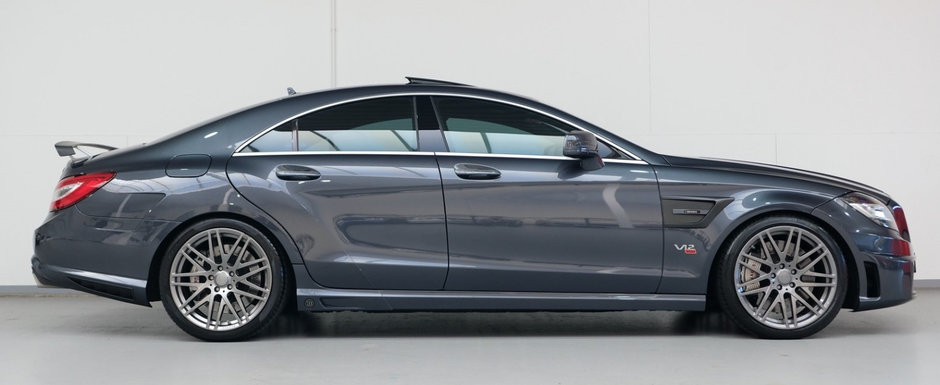 Daca vrei sa te dai mare si tare pe Dorobanti, asta e masina pe care trebuie sa o cumperi. Are motor V12 de 800 CP si 1.420 Nm, iar productia totala nu depaseste opt unitati Daca vrei sa te dai mare si tare pe Dorobanti, asta e masina pe care trebuie sa o cumperi. Are motor V12 de 800 CP si 1.420 Nm, iar productia totala nu depaseste opt unitati