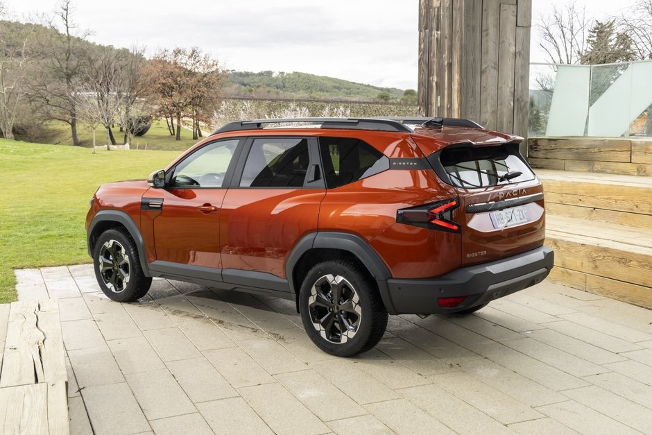 Dacia Bigster - Galerie foto
