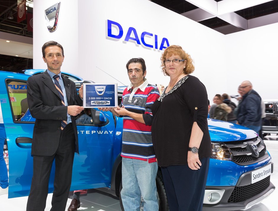 Dacia cu numarul 3.000.000 a fost vanduta! Dacia cu numarul 3.000.000 a fost vanduta!