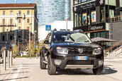 Dacia Duster Black Touch si Black Shadow