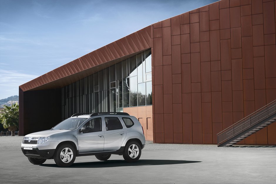 Dacia Duster este Best Car 2012 la categoria SUV Dacia Duster este Best Car 2012 la categoria SUV