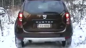 Dacia Duster in zapada