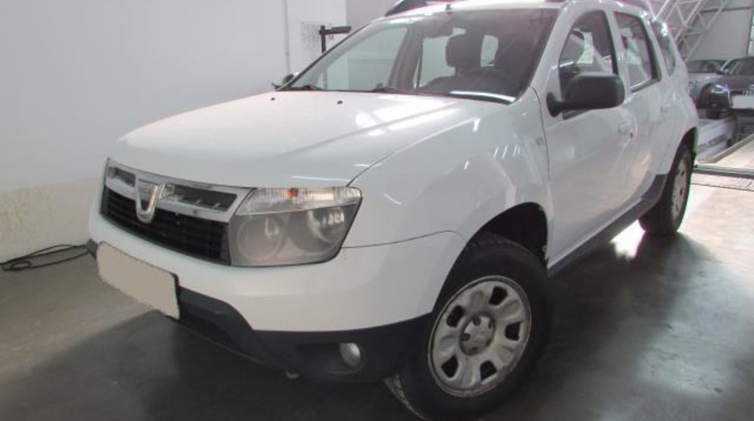 Dacia Duster Laureate 1.5 dCi 110 CP 4WD 2012