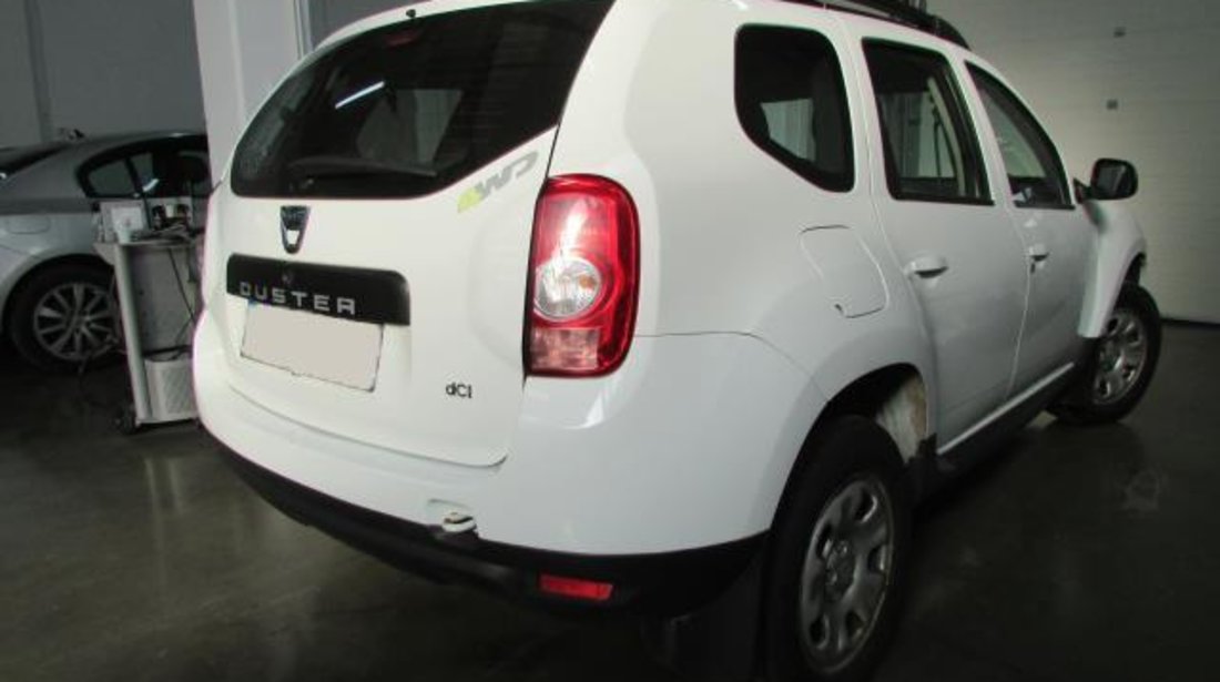 Dacia Duster Laureate 1.5 dCi 110 CP 4WD 2012