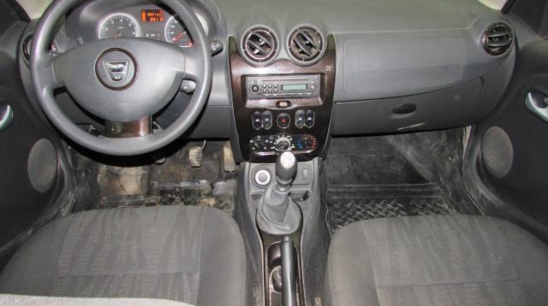 Dacia Duster Laureate 1.5 dCi 90 CP 4WD 2012