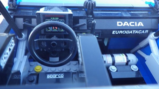 Dacia Duster NO LIMIT din LEGO