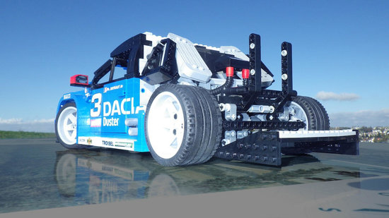 Dacia Duster NO LIMIT din LEGO