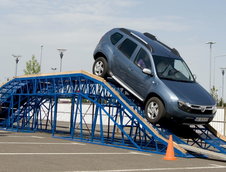 Dacia Duster Offroad Experience a luat startul in Bucuresti