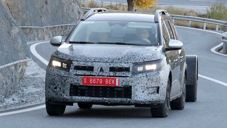 Dacia Jogger Facelift - Poze spion
