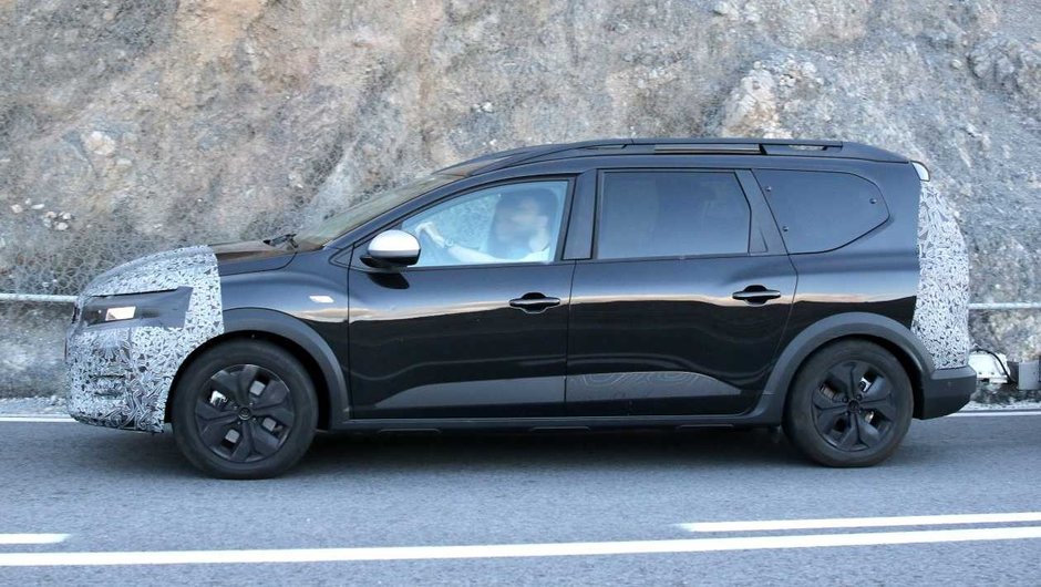 Dacia Jogger Facelift - Poze spion