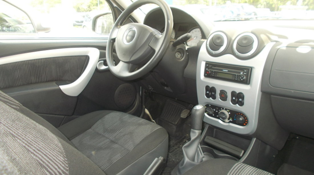 Dacia Logan 1.2 2010