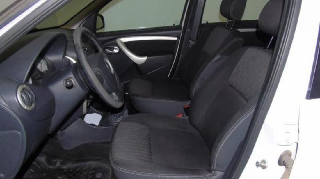 Dacia Logan 1.2 MPI Laureate 75 CP 2012