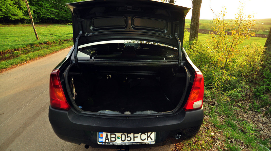 Dacia Logan 1.4 Laureate 2004