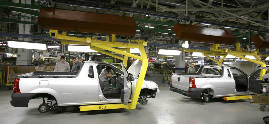 Dacia opreste productia de masini in urma cererii scazute