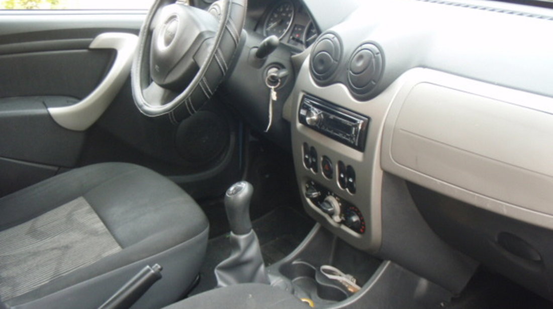 Dacia Sandero 1.4i 2008