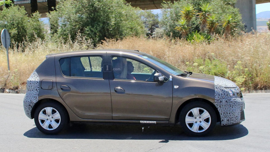 Dacia Sandero si Logan MCV Facelift - Poze Spion