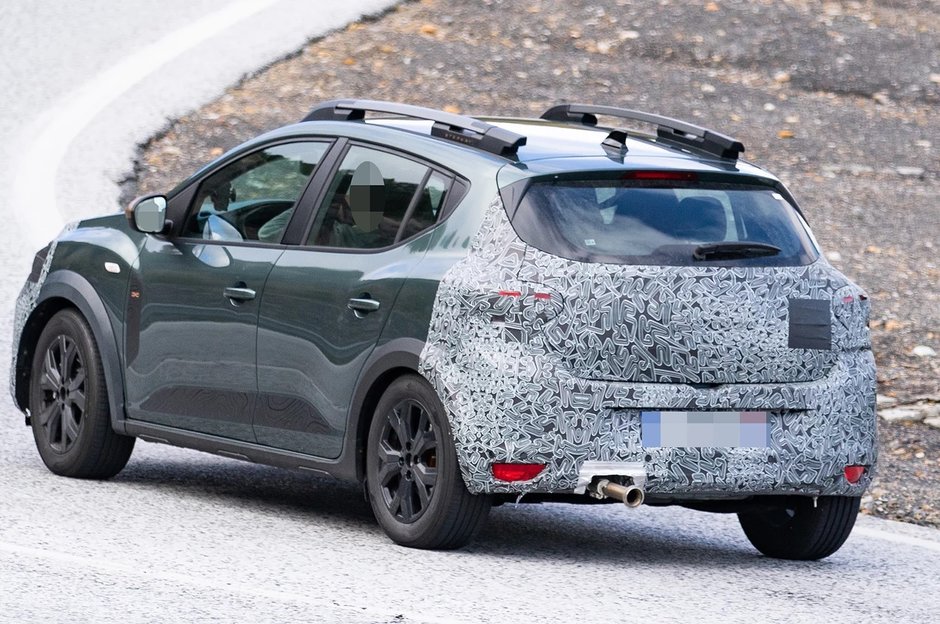 Dacia Sandero Stepway Facelift - Poze spion