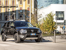 Dacia Sandero Stepway si Duster Black Shadow