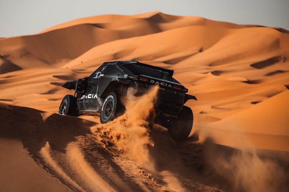 Dacia Sandriders revine pe traseele debutului sau in competitia de rally-raid