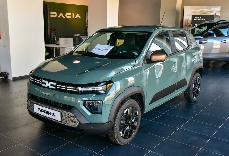 Dacia Spring a atins borna de 20.000 de clienti in Romania