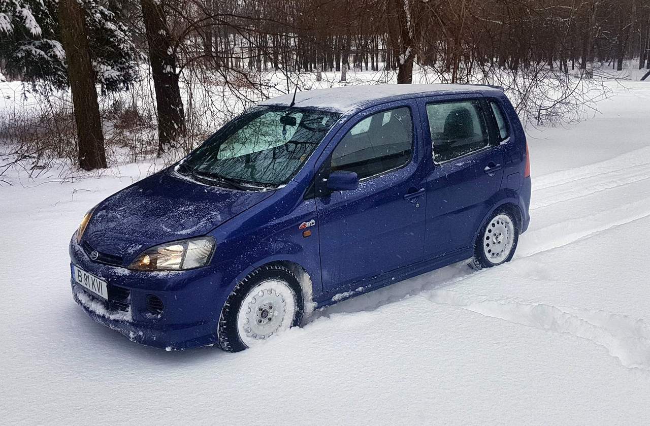Daihatsu YRV 1.3 16v 2001 de vanzare #10707678