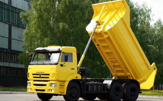Daimler, din ce in ce mai interesat de camioanele KamAZ Daimler, din ce in ce mai interesat de camioanele KamAZ