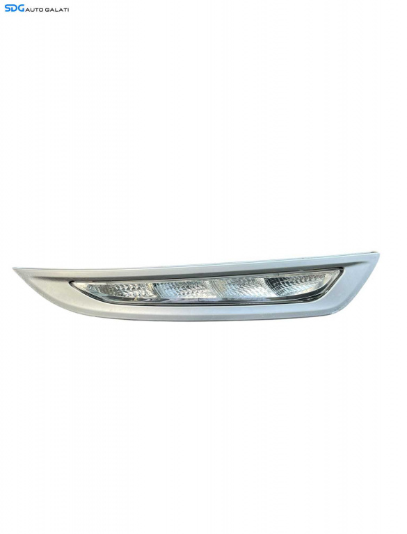 Daylight Lampa Lumini de Zi Dreapta Complet cu Rama Ornament de Sub Far Ford Kuga 1 2008 - 2012 Cod BV41-13D272-AA BV41-15A281-AAW (stoc 1 bucată, locație H4) [B4121]