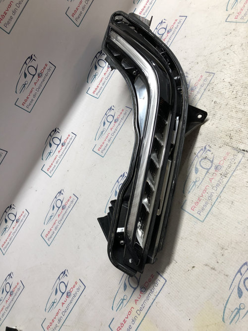 Daylight stânga Renault Koleos 2018, 266050046R / FARA CARCASA ȘI CU PRINDERI RUPTE