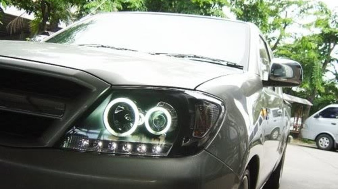 DAYLINE FARURI LED CU ANGEL EYE TOYOTA HILUX VIGO 2005-2011 CU LUPA