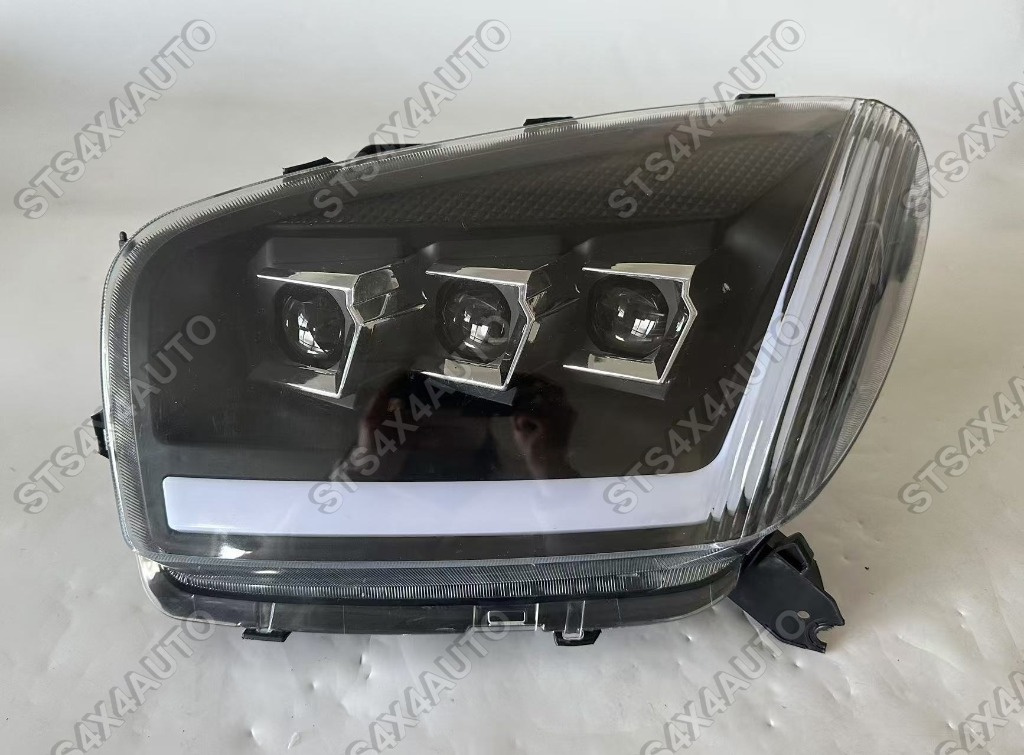 DAYLINE FARURI LED CU DYNAMIC SEMNALIZARE PENTRU TOYOTA Rav 4 2001-2003 [3-LENS] [V1]