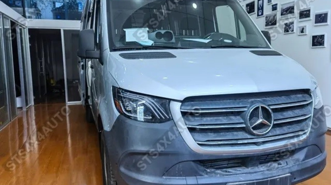 DAYLINE FARURI LED CU DYNAMIC SEMNALIZARE MERCEDES SPRINTER 2019-2023 [MAYBACK LOOK]