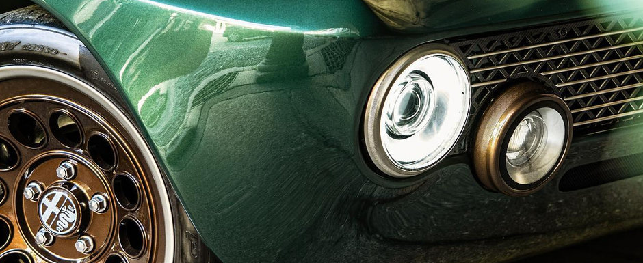 De-afara zici ca-i originala, dar inauntru se schimba totul. Noua masina are un design retro la exterior si motor de ultima generatie sub capota De-afara zici ca-i originala, dar inauntru se schimba totul. Noua masina are un design retro la exterior si motor de ultima generatie sub capota