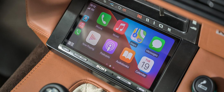 De-afara zici ca-i originala, dar inauntru se schimba totul. Noua masina are un design retro la exterior, scaune incalzite si Apple CarPlay la interior