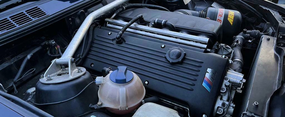 De-afara zici ca-i originala, dar sub capota se schimba totul. Celebra masina de la BMW a primit un motor cu aproape 50% mai mare De-afara zici ca-i originala, dar sub capota se schimba totul. Celebra masina de la BMW a primit un motor cu aproape 50% mai mare