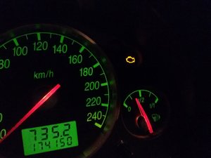 de ce sa aprins martorul check engine?