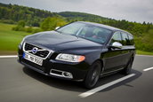 De la vikingi pentru familisti: Volvo V70 T6 AWD R-Design by Heico Sportiv