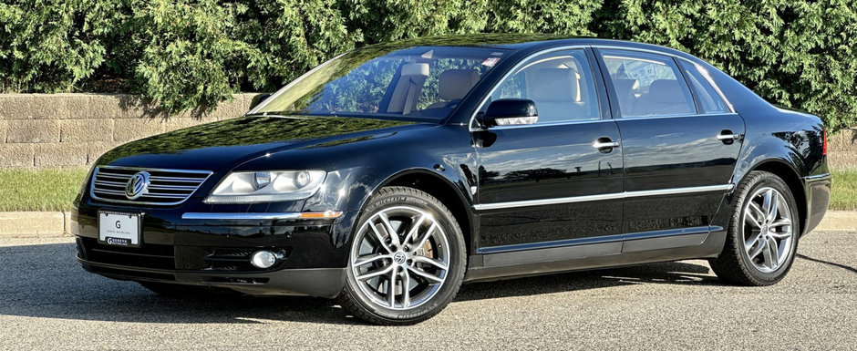 De pe vremea cand Volkswagen se batea cu Audi, Mercedes si BMW: masina germana a costat in 2004, de noua, cat un apartament cu patru camere in Bucuresti De pe vremea cand Volkswagen se batea cu Audi, Mercedes si BMW: masina germana a costat in 2004, de noua, cat un apartament cu patru camere in Bucuresti